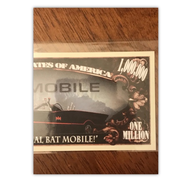 BRAND NEW!💯 1966 BATMAN NOVELTY NOTE WITH SIX 8.5x11 GLOSSY POSTERS BUNDLE SET - Picture 11 of 17